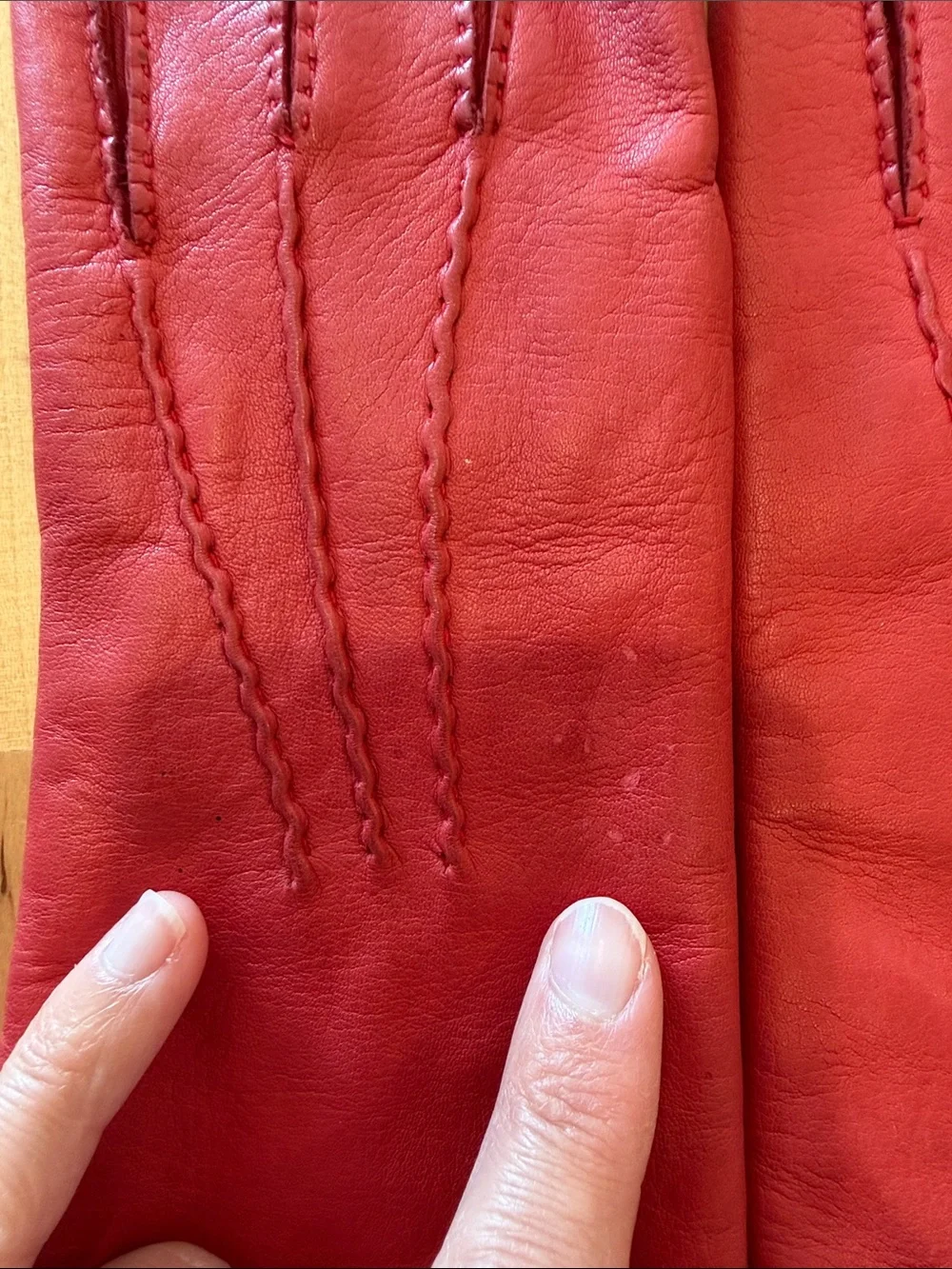Vintage Women’s 100% Leather Rabbit fur lined Gloves in Red Made in Italy Medium